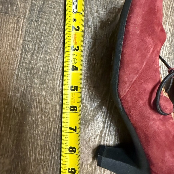 Ziera size 8 NWOT suede pumps with Rounded Toe and Modest Heel- Mary Jane hook - Picture 11 of 13